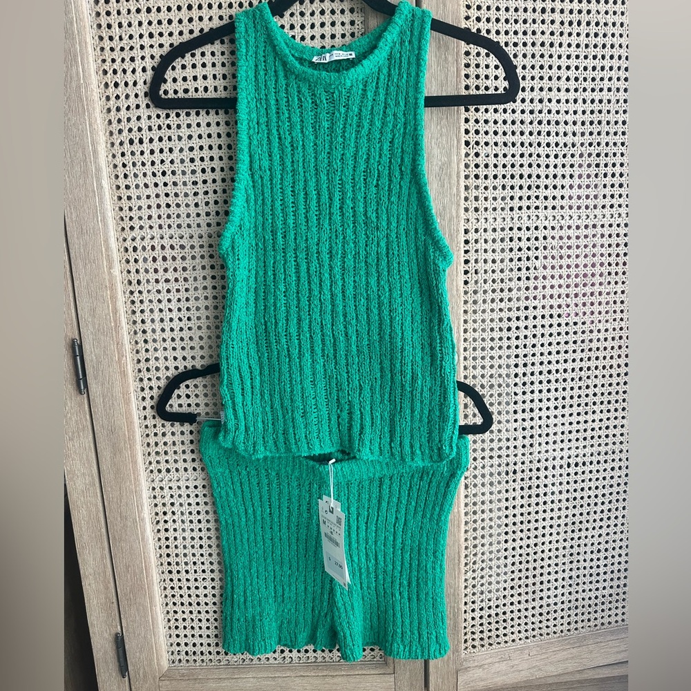 Green Sleeveless Knit Top and shorts